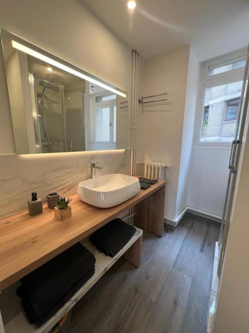 Magnifique 2 Tour Eiffel Appartement *