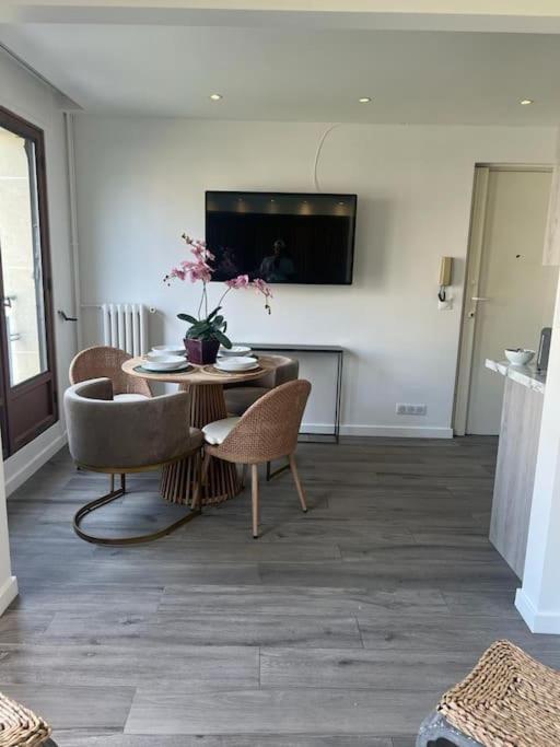 Magnifique 2 Tour Eiffel Appartement Paris